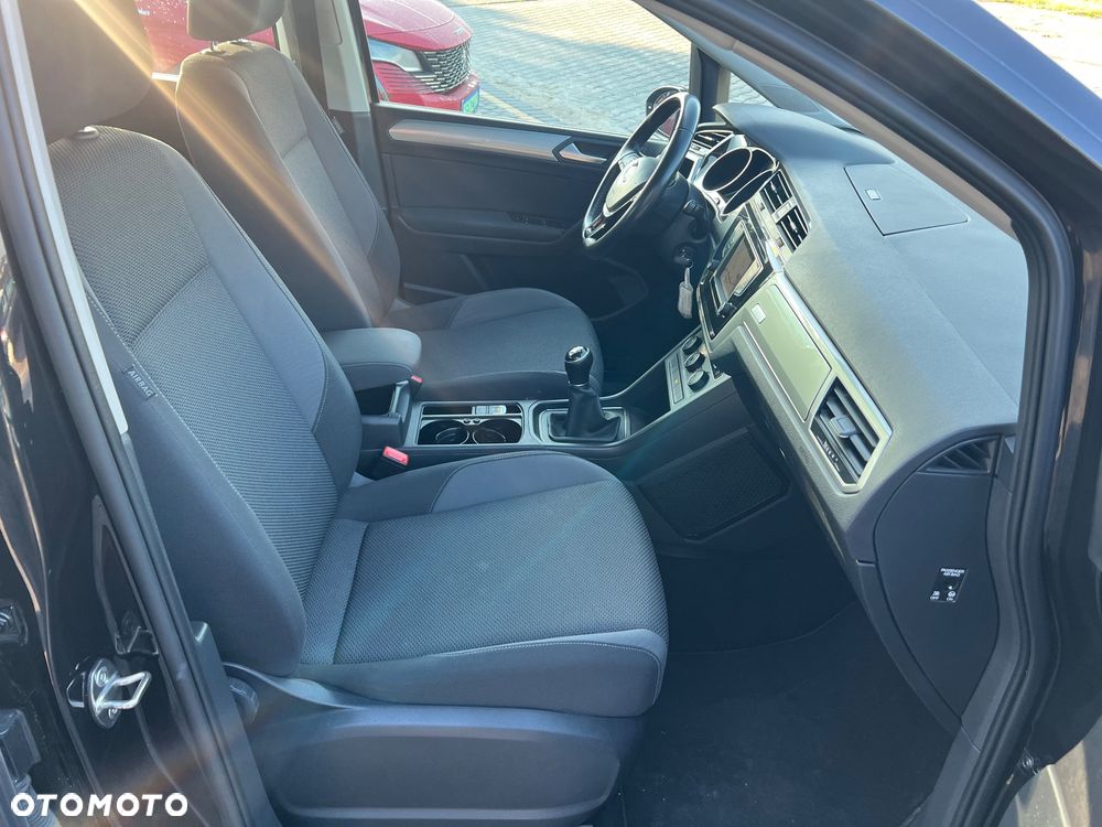 Volkswagen Touran 1.6 TDI BMT Comfortline - 26