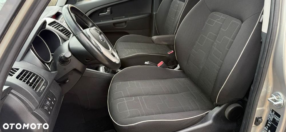 Kia Venga 1.6 CVVT Dream-Team Edition - 17