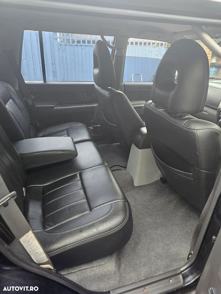 Mitsubishi Pajero Sport 2.5 TD Intense Piele + - 8