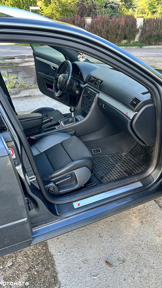 Audi A4 Avant - 10
