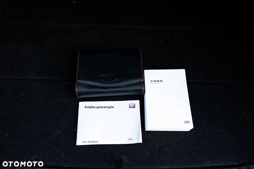 Kia Ceed - 11