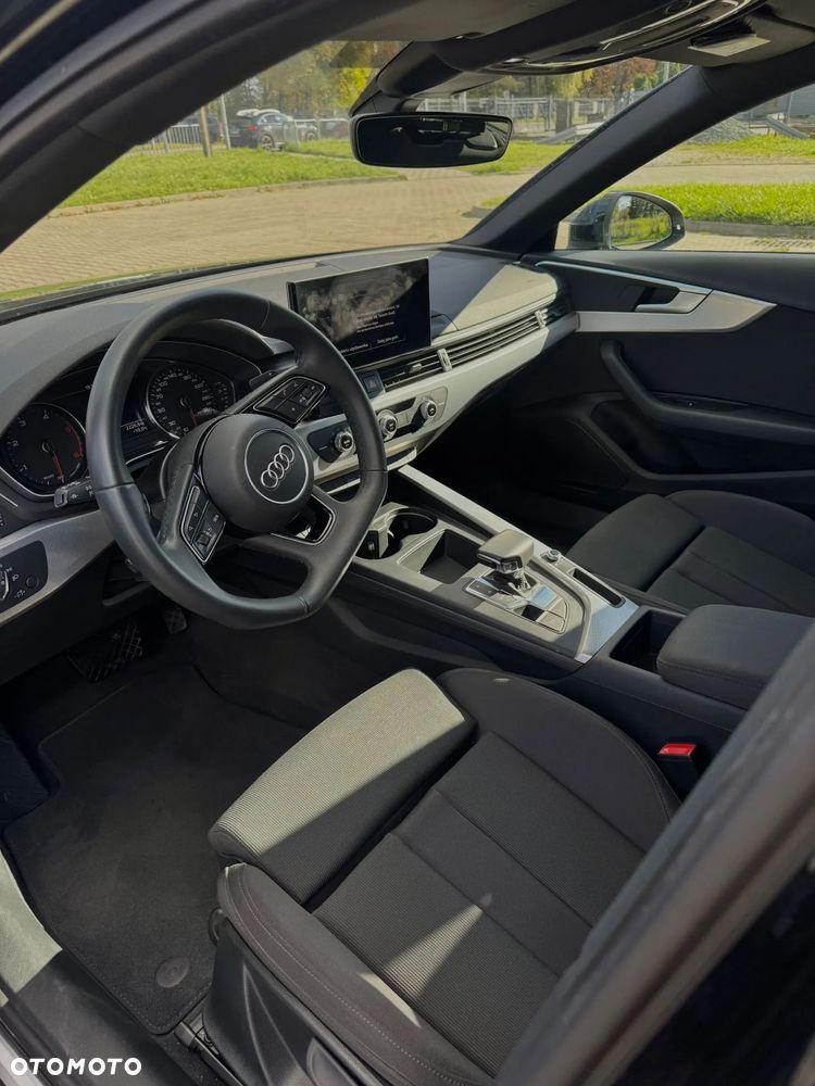 Audi A4 - 8