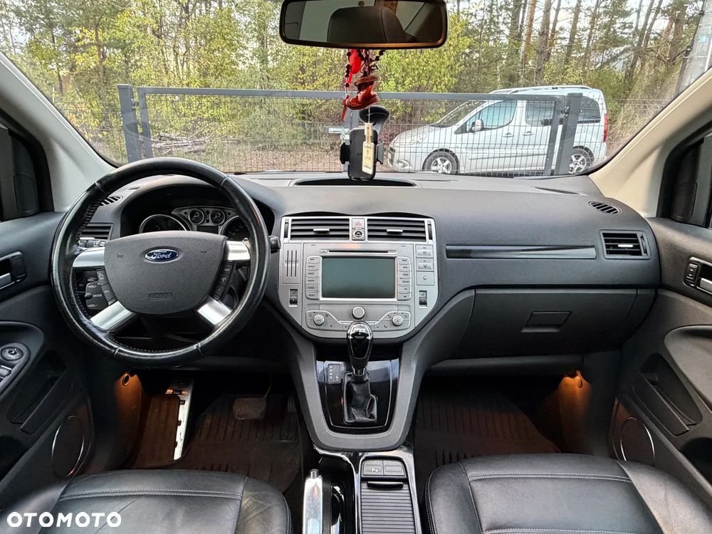 Ford Kuga 2.0 TDCi 4x4 Titanium - 10
