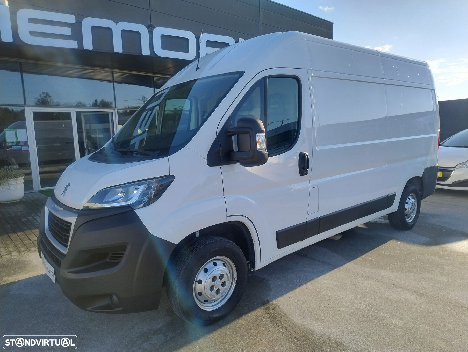 Peugeot Boxer 2.2 BlueHDi 330 L2H2 Premium - 2