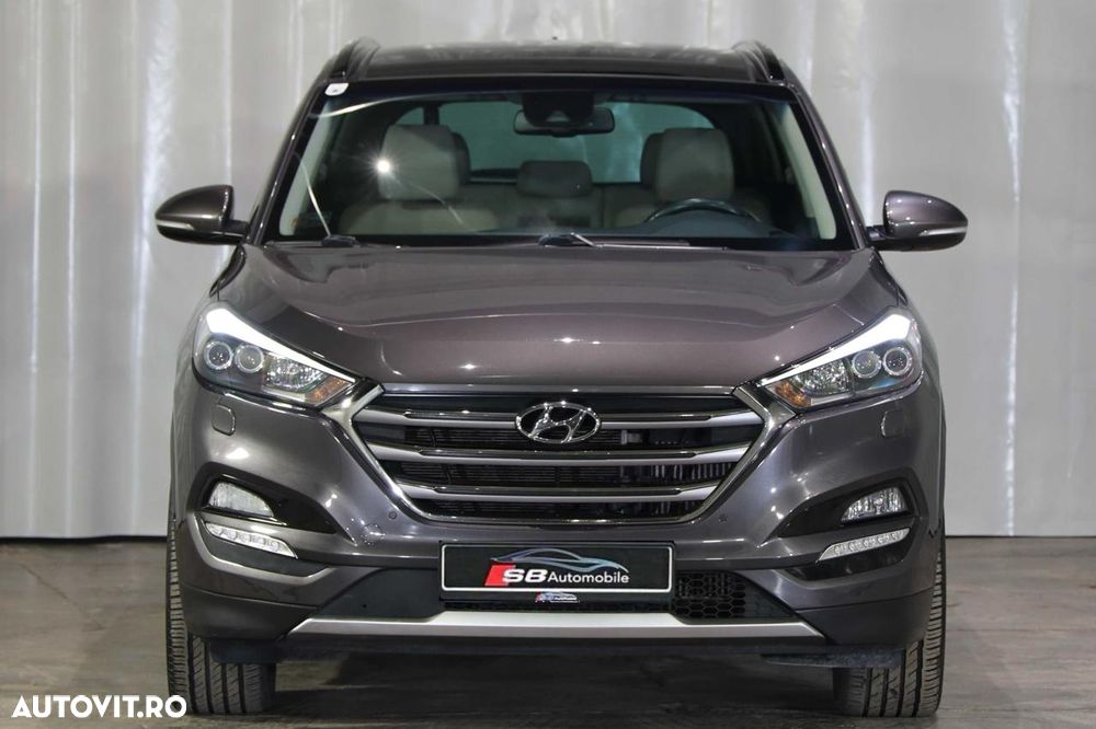 Hyundai Tucson 2.0 CRDI 4WD Automatik Advantage - 12