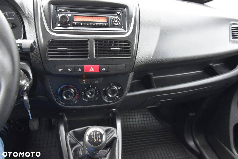 Opel COMBO DOBLO MAXI L2 1,6 CDTI SALON PL - 17