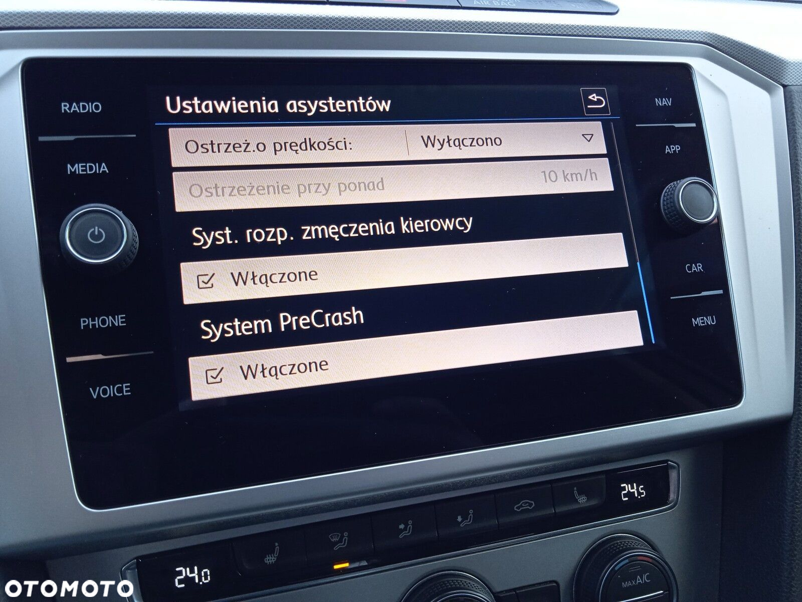 Volkswagen Passat - 26