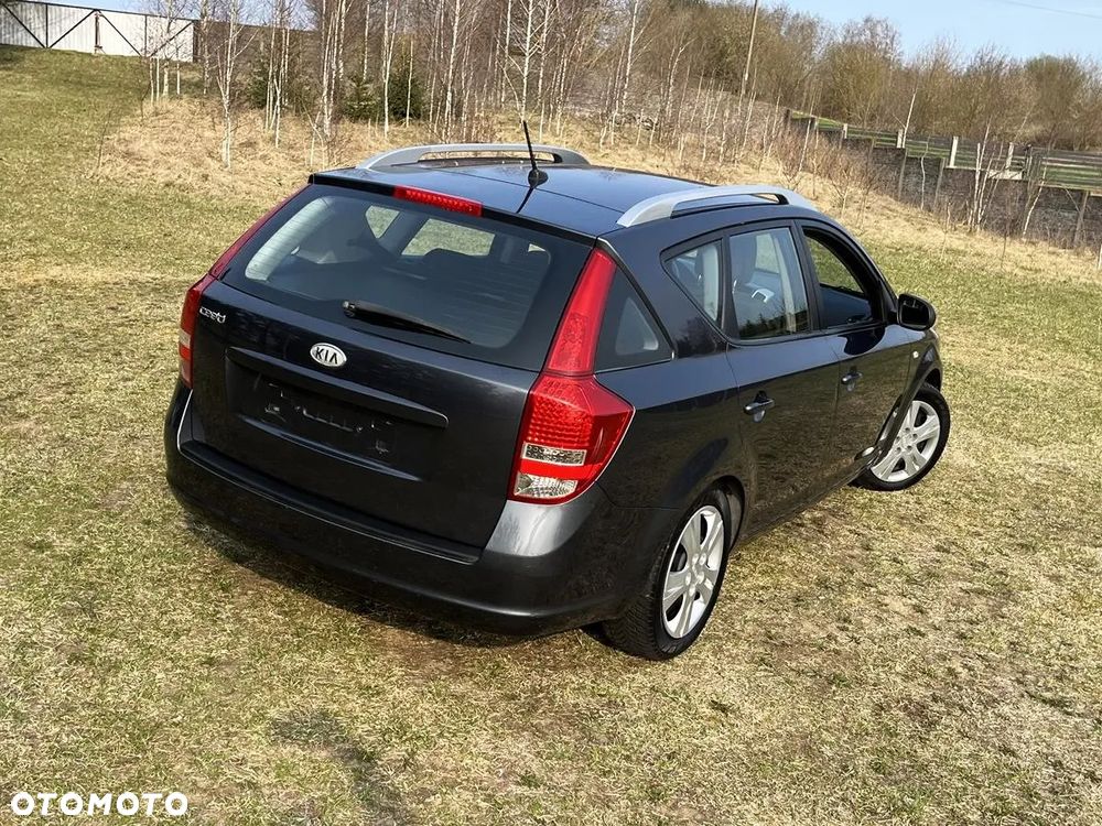 Kia Ceed - 3