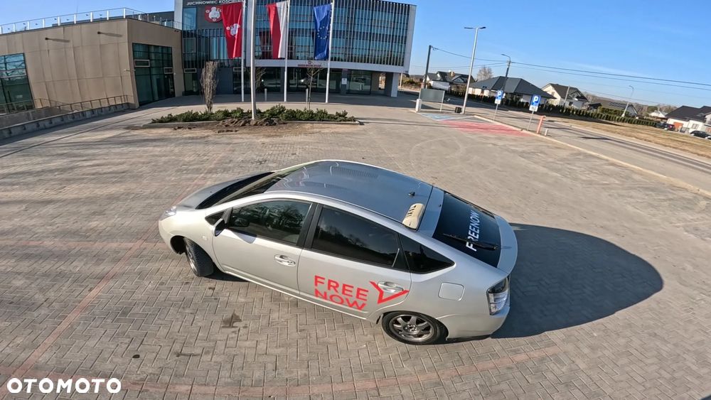 Toyota Prius - 3
