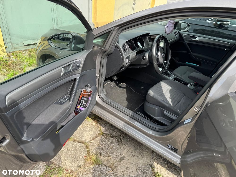 Volkswagen Golf - 19