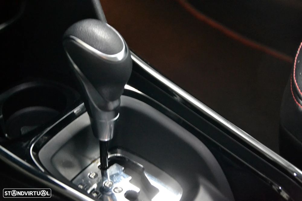 Peugeot 2008 1.2 PureTech GT Line EAT6 - 8