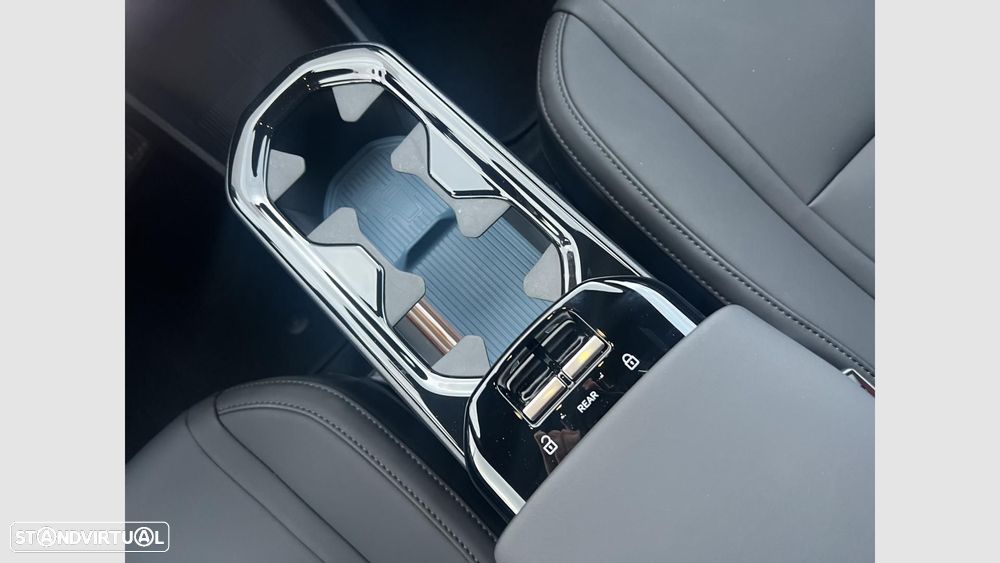 Volvo EX30 69 kWh Single Motor Extended Range Core - 12