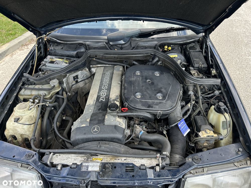 Mercedes-Benz W124 (1984-1993) - 12