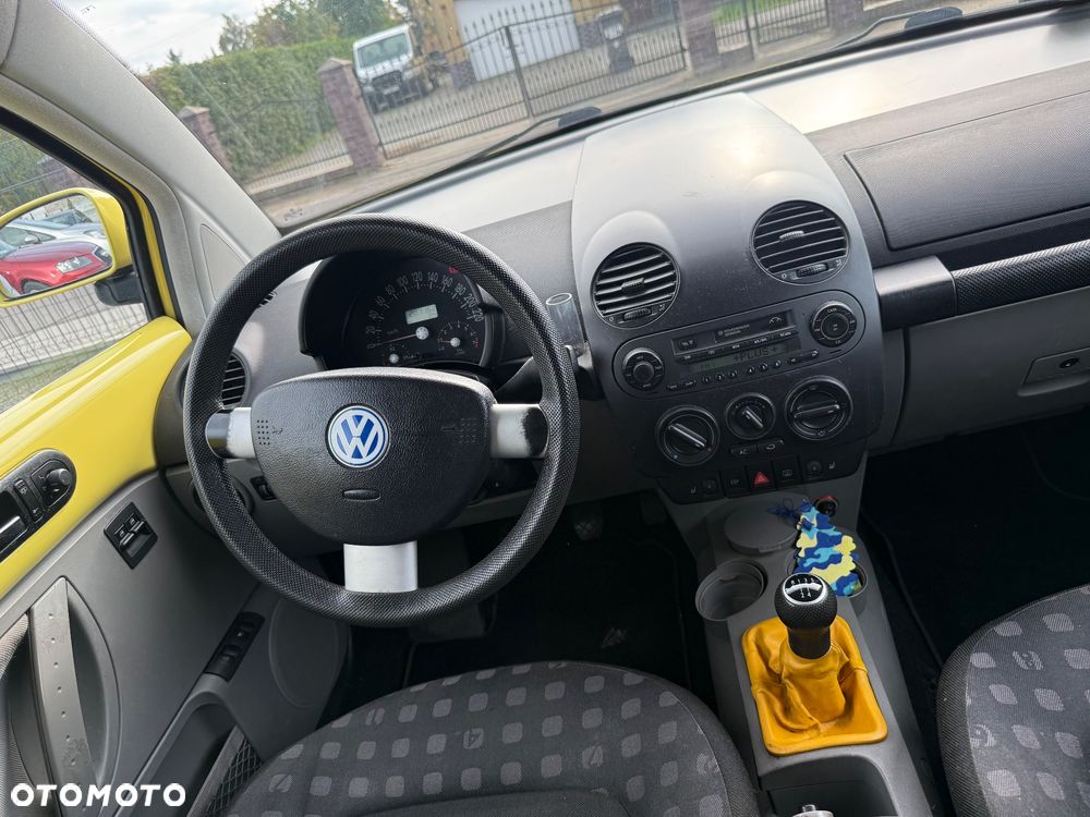 Volkswagen New Beetle - 20