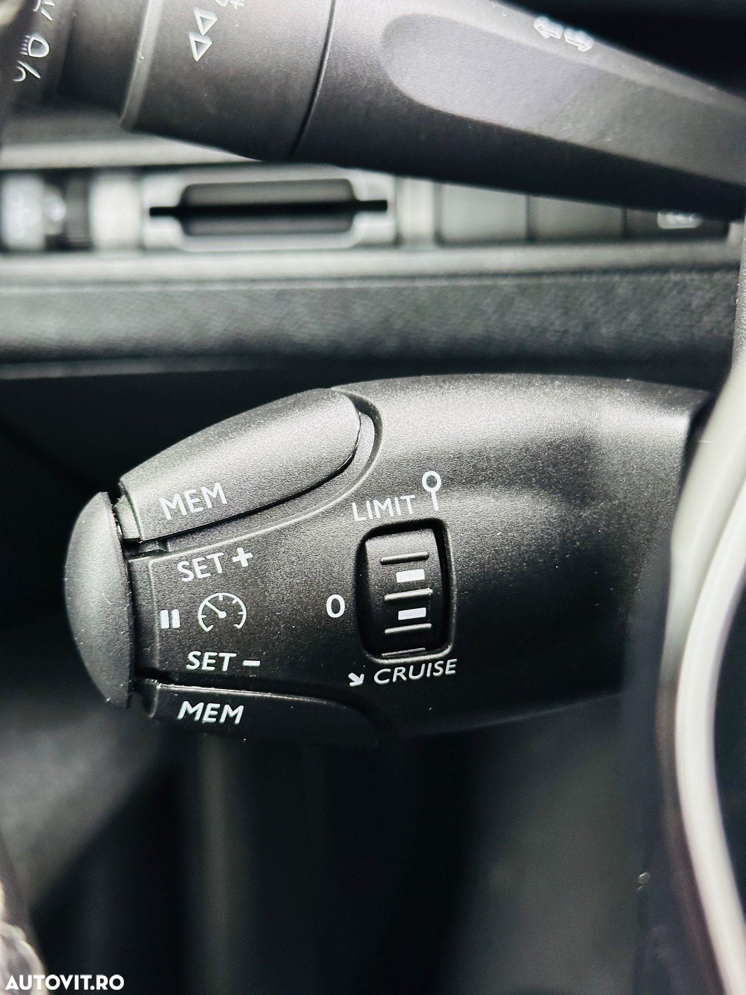 Peugeot 5008 - 34