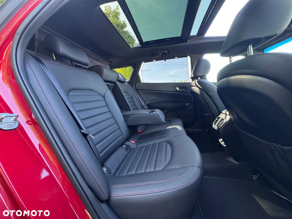 Kia Optima - 34