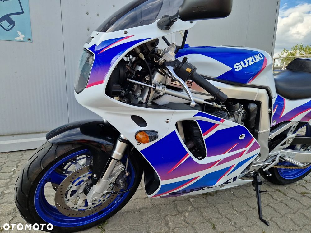 Suzuki GSX-R - 21