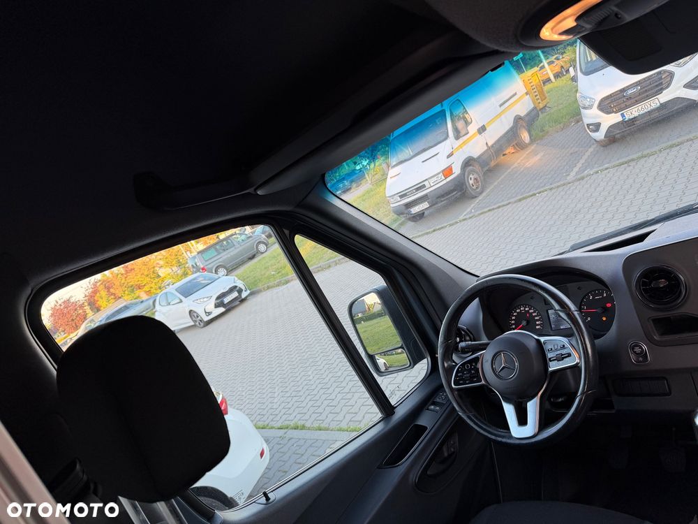 Mercedes-Benz Sprinter - 17