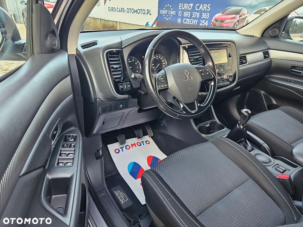 Mitsubishi Outlander 2.0 2WD Diamant - 17