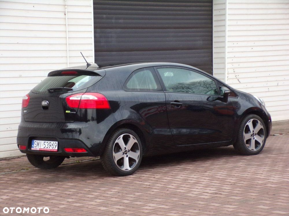 Kia Rio - 11