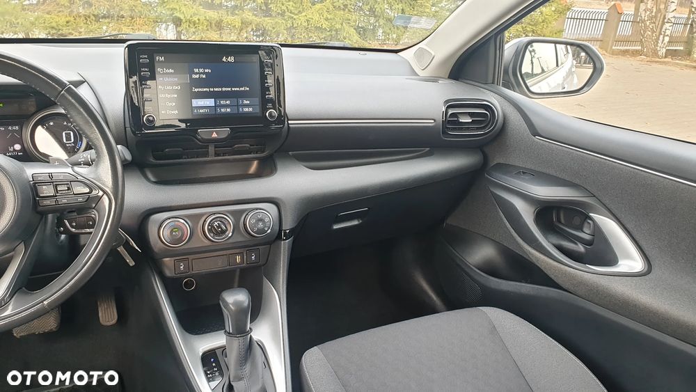 Toyota Yaris 1.5 Comfort CVT - 32