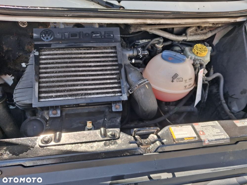 Volkswagen Caravelle Basis / CL - 14