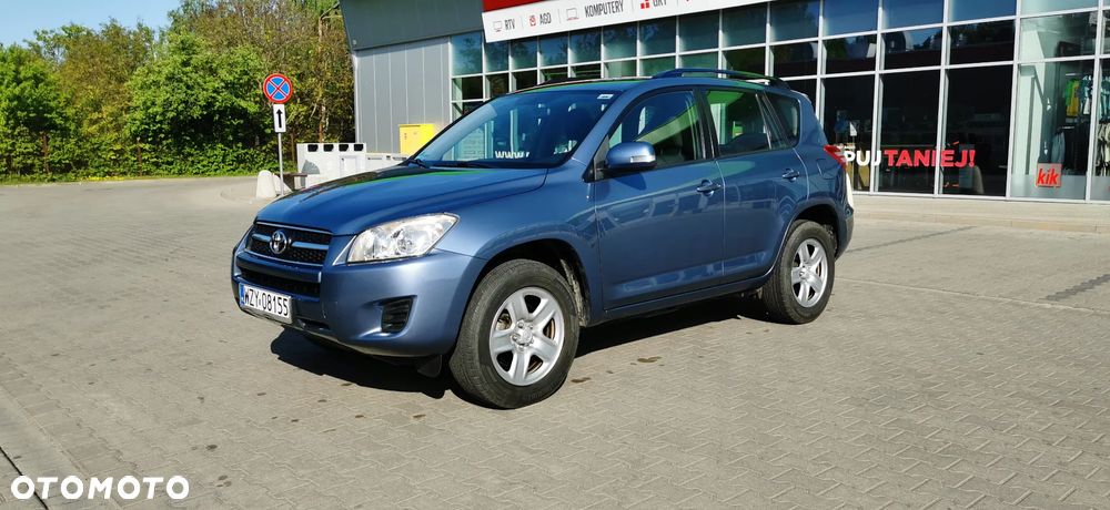 Toyota RAV4 - 1