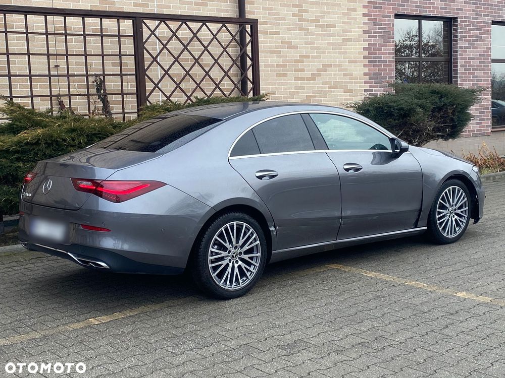 Mercedes-Benz CLA 180 Progressive 7G-DCT - 8