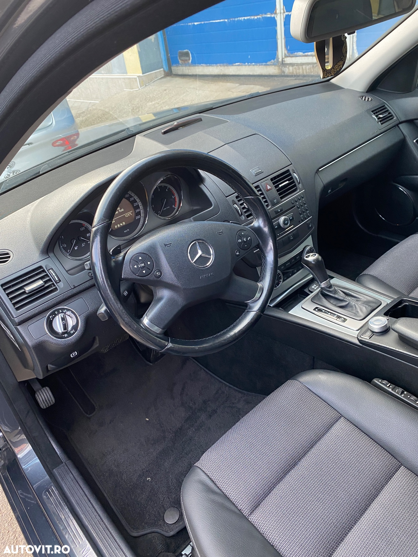 Mercedes-Benz C 300 T CDI 4Matic 7G-TRONIC Avantgarde Edition - 8