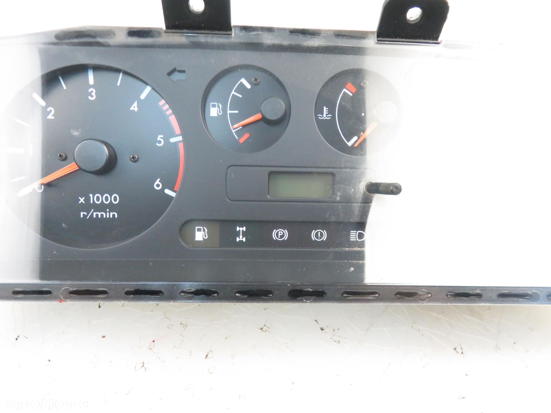 LICZNIK FORD MAVERICK 2.7 TD 34192201 - 6