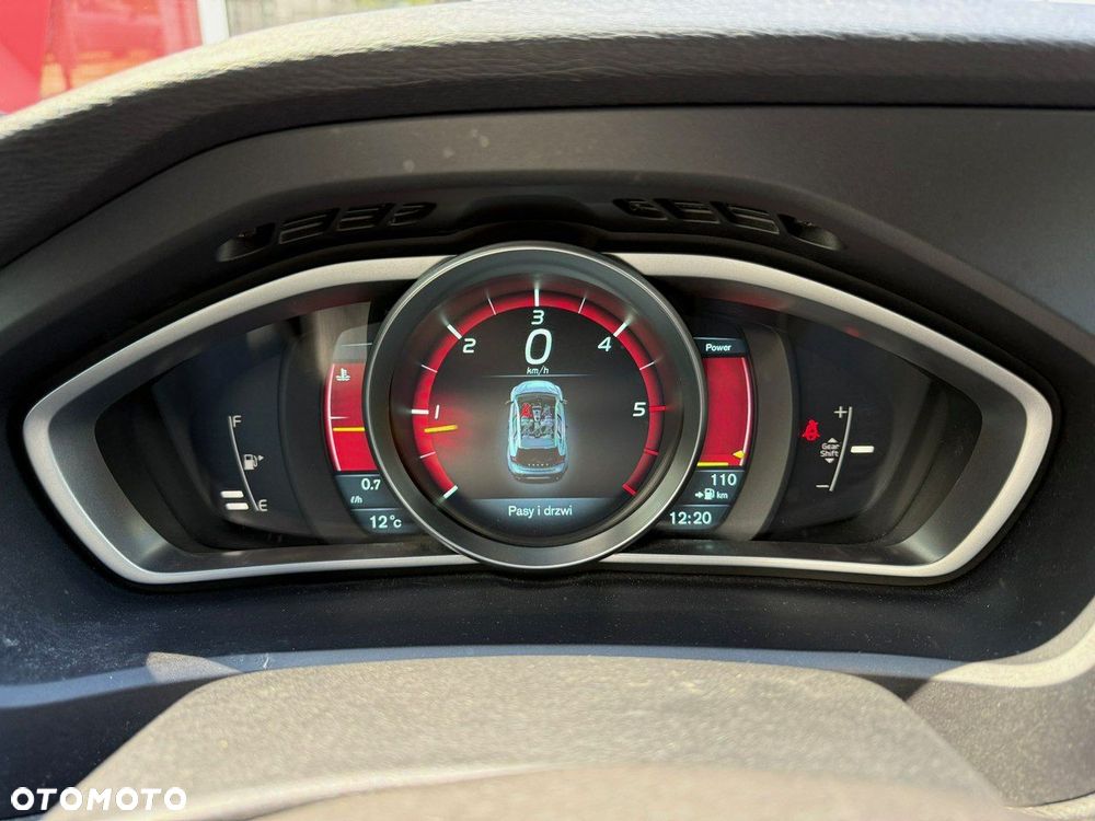Volvo V40 Cross Country - 14