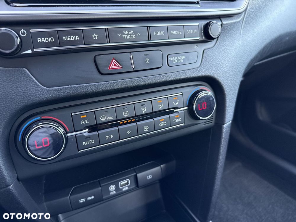 Kia Ceed - 17
