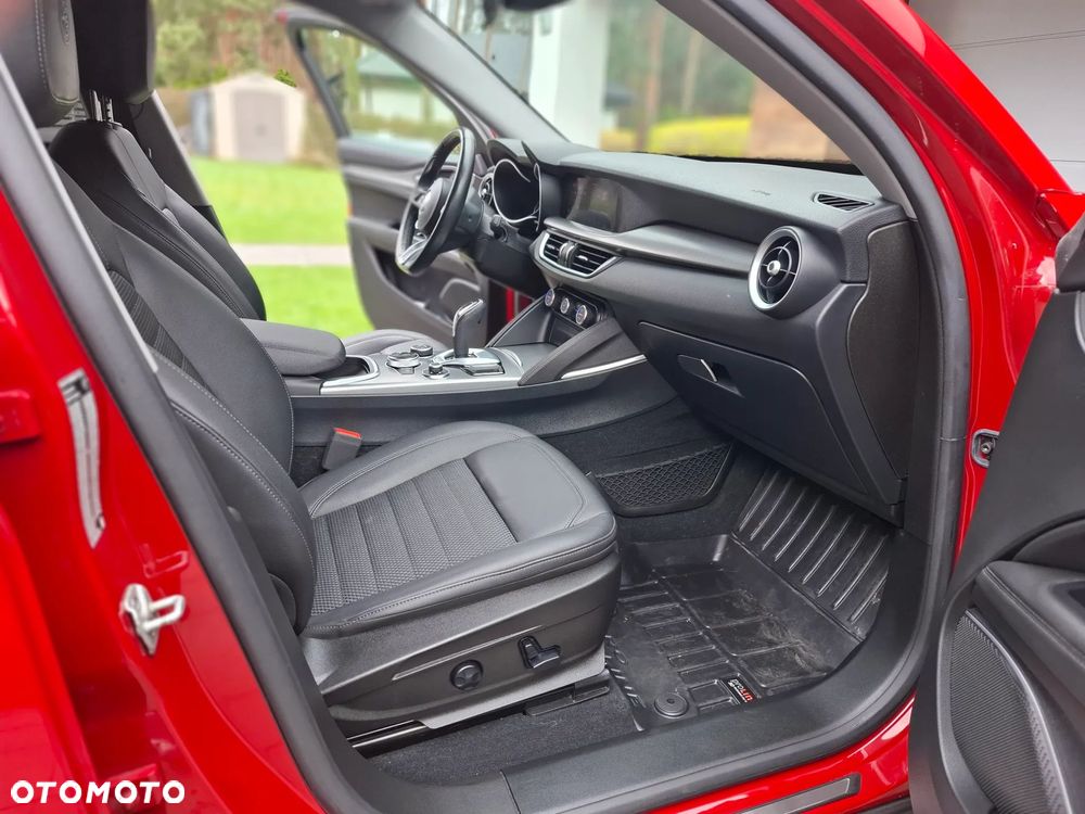 Alfa Romeo Stelvio 2.0 Turbo Sprint Q4 - 8