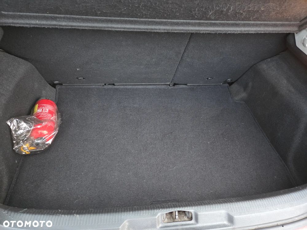Peugeot 207 1.6 HDi 16V Trendy - 13