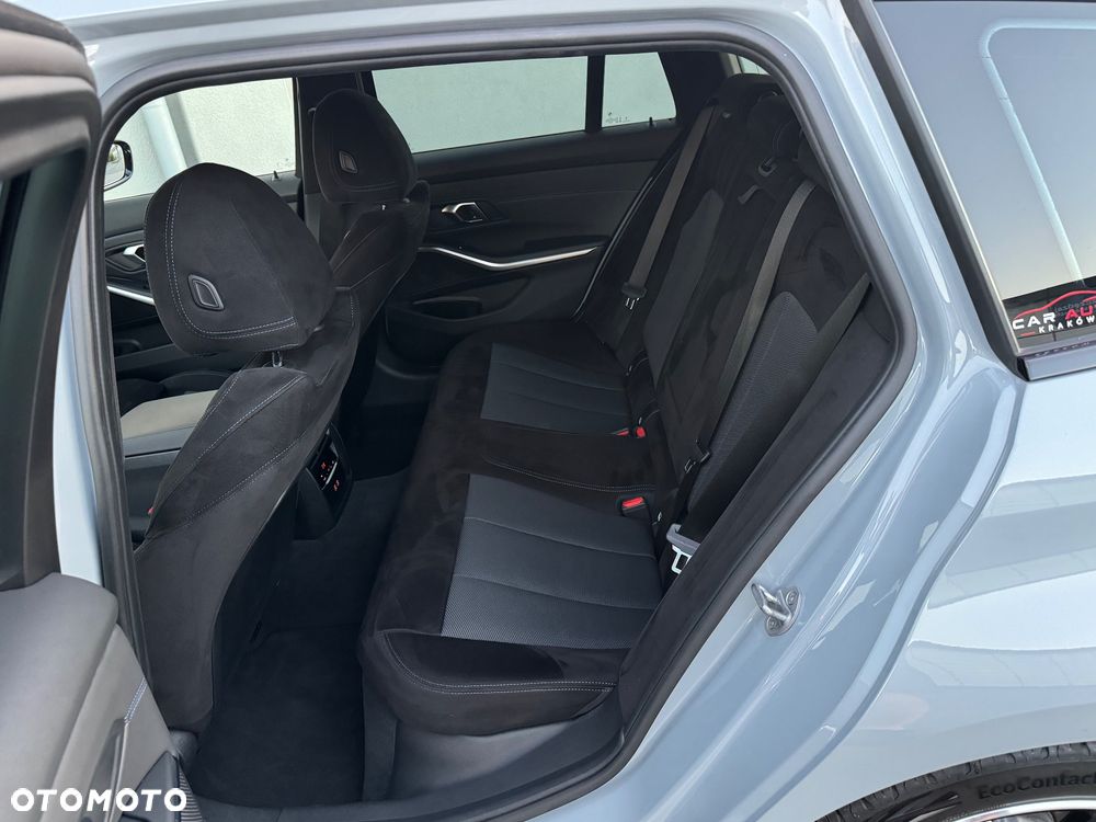 BMW Seria 3 330i xDrive M Sport sport - 11