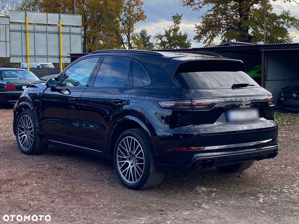 Porsche Cayenne E-Hybrid - 2