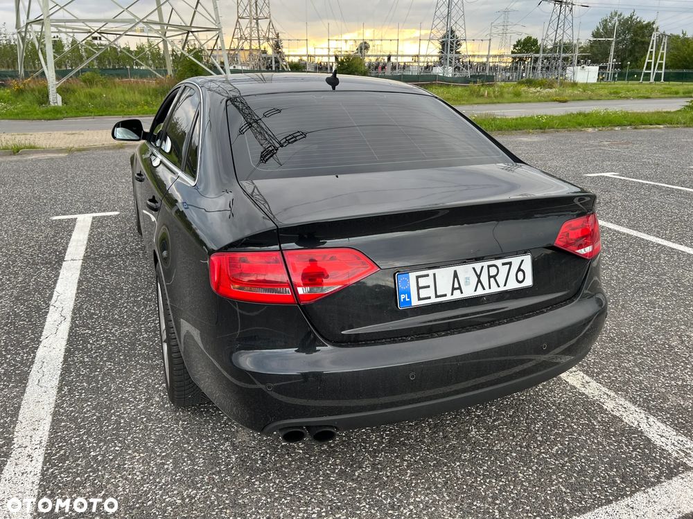 Audi A4 Limousine - 3
