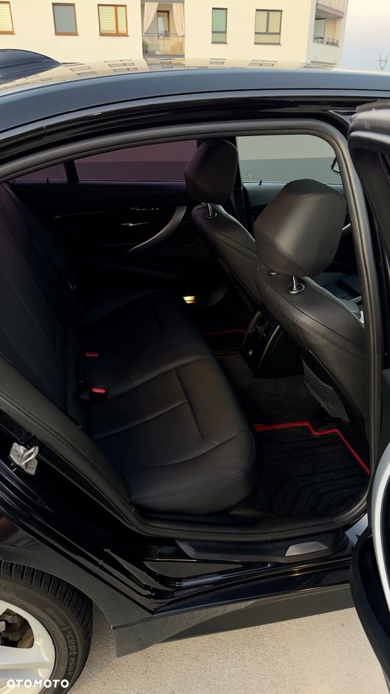 BMW Seria 3 328i - 21