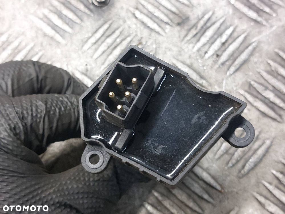REZYSTOR DMUCHAWY NAWIEWU BMW E39 - 2