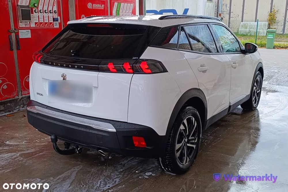 Peugeot 2008 1.5 BlueHDi GT Pack S&S EAT8 - 4