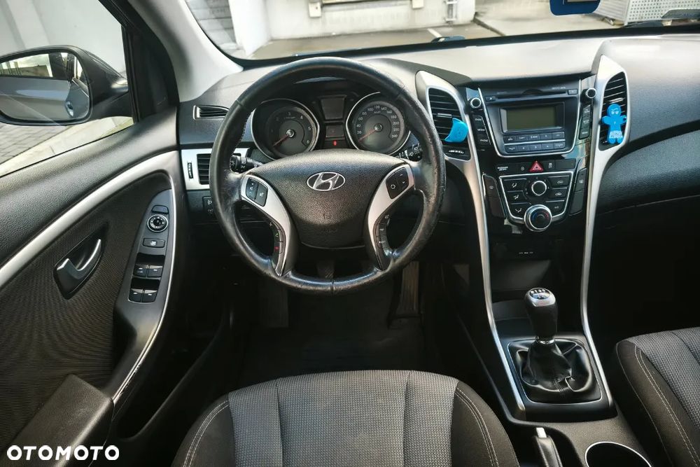 Hyundai i30 1.6 CRDi Comfort EU5 - 10