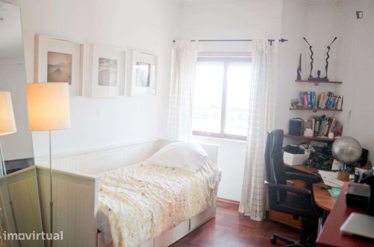 Quarto - localizado em Lisbon - Grande imagem: 4/8