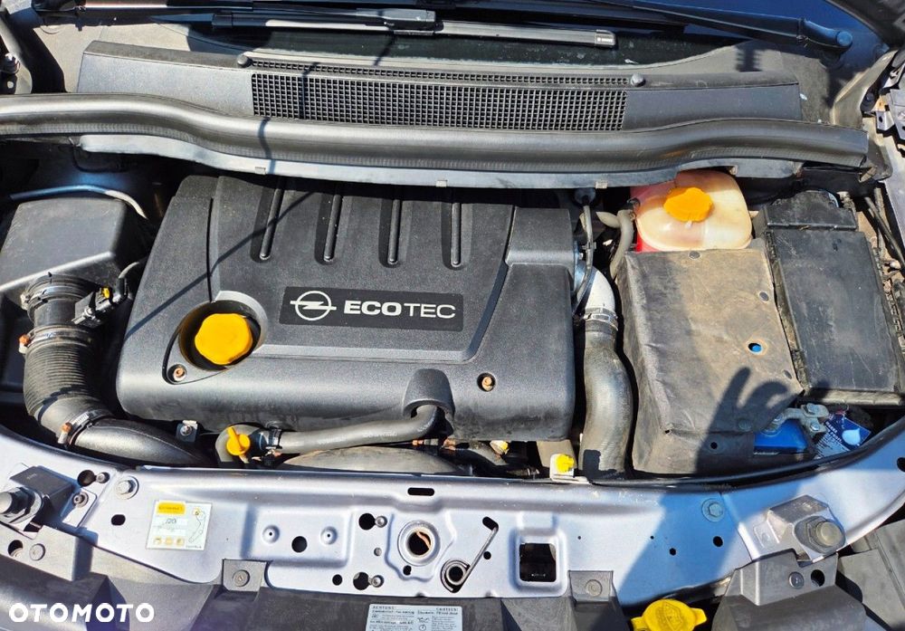 Opel Zafira - 20