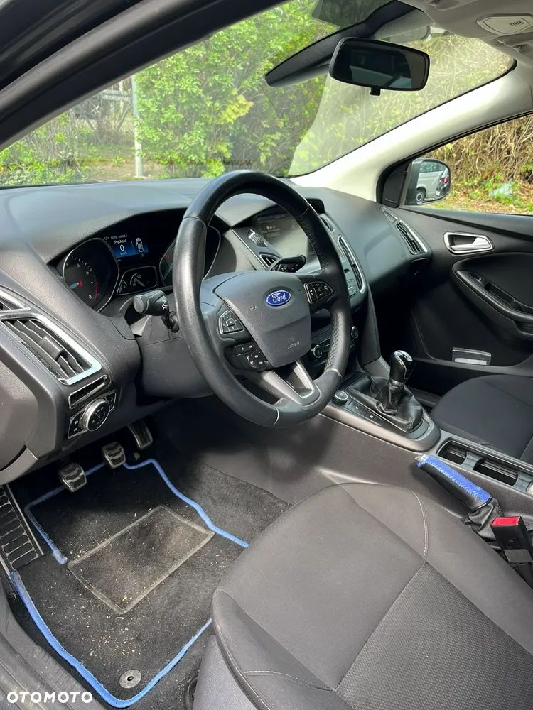 Ford Focus - 13