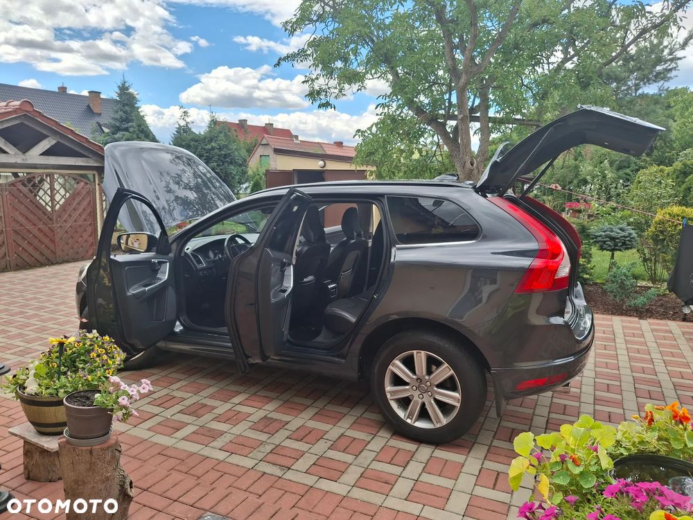 Volvo XC 60 D3 Drive-E Momentum - 28