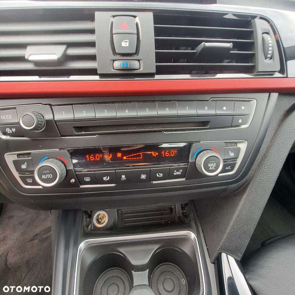 BMW Seria 3 320i Efficient Dynamics Edition Sport Line - 20