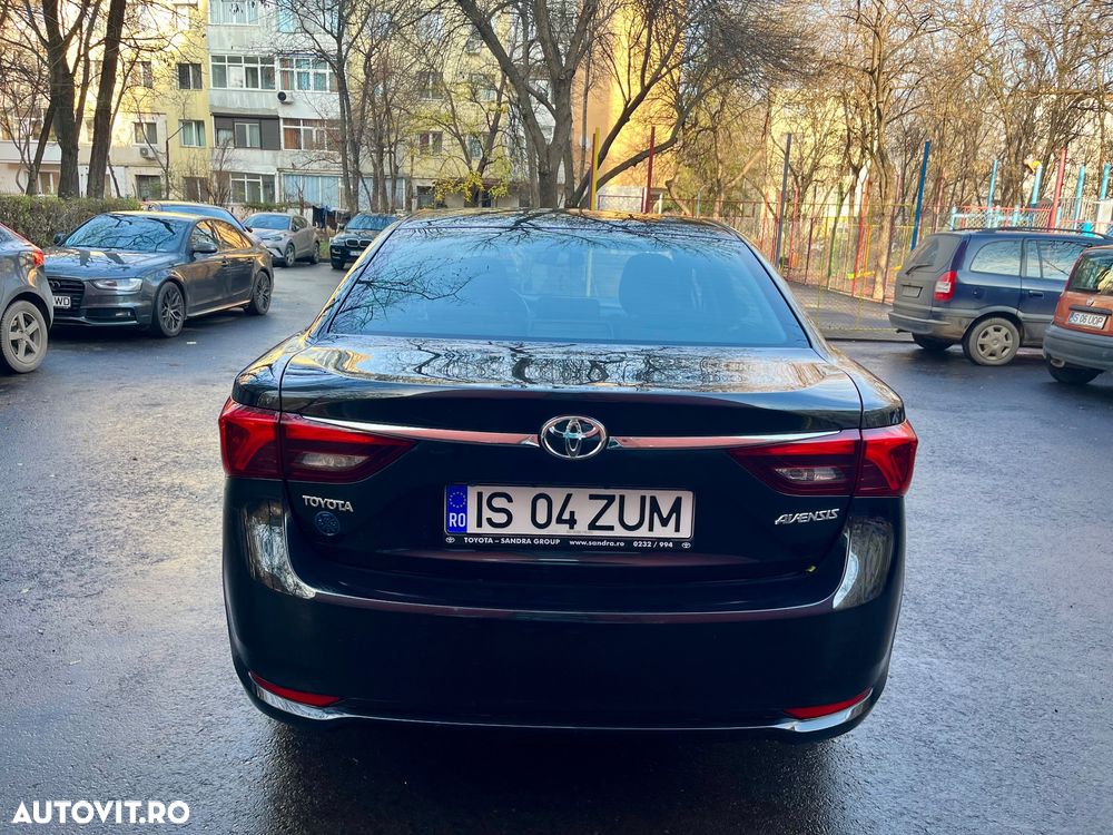 Toyota Avensis 1.8 Executive - 5