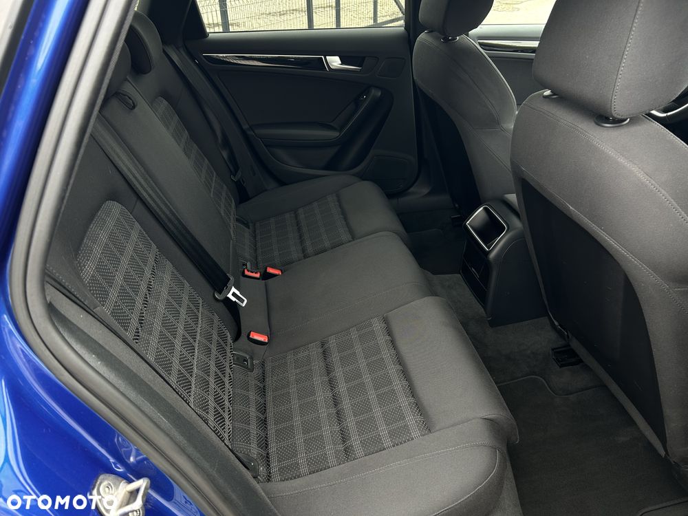Audi A4 Avant 1.8 TFSI quattro S line Sportpaket - 23