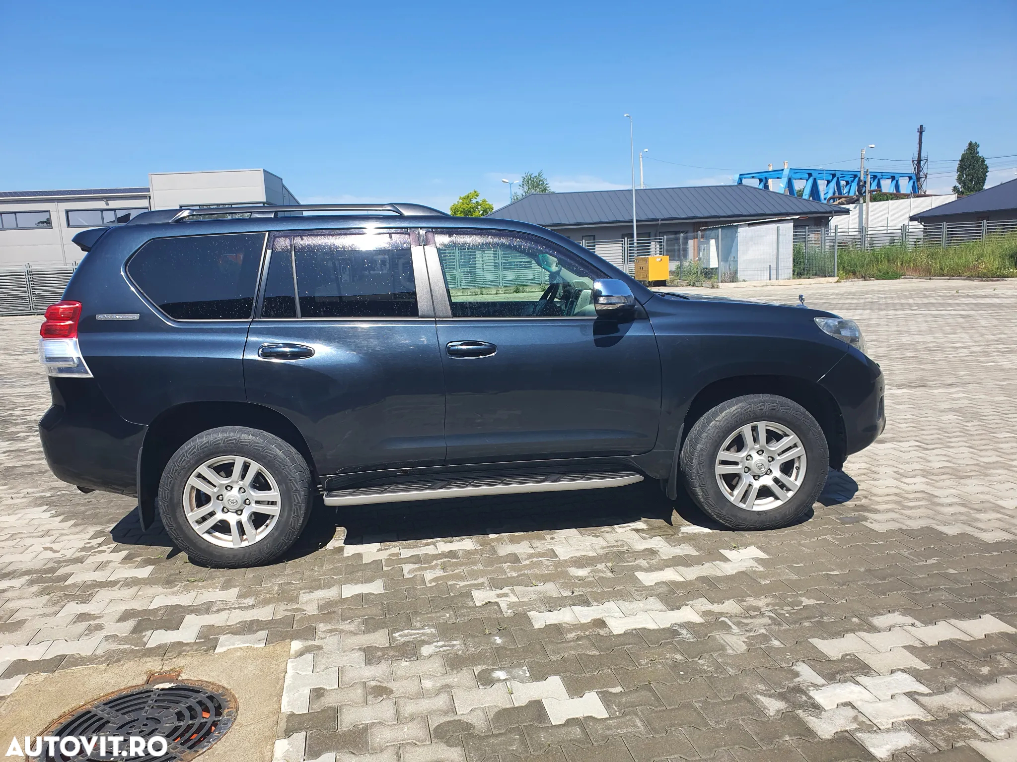 Toyota Land Cruiser 3.0l Turbo D-4D Aut. AVS 7 Locuri Luxury - 2