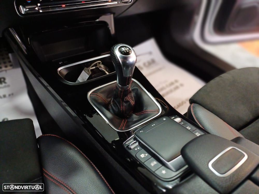 Mercedes-Benz A 180 Limousine - 18